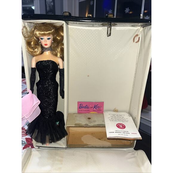 VTG 1995 Solo In The Spotlight Barbie Mattel 1960 Repro. + 1961 Case + Books - Picture 3 of 14